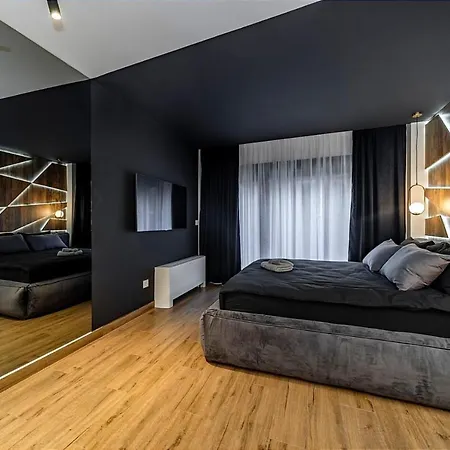 Dark Nest 1 Apartment *